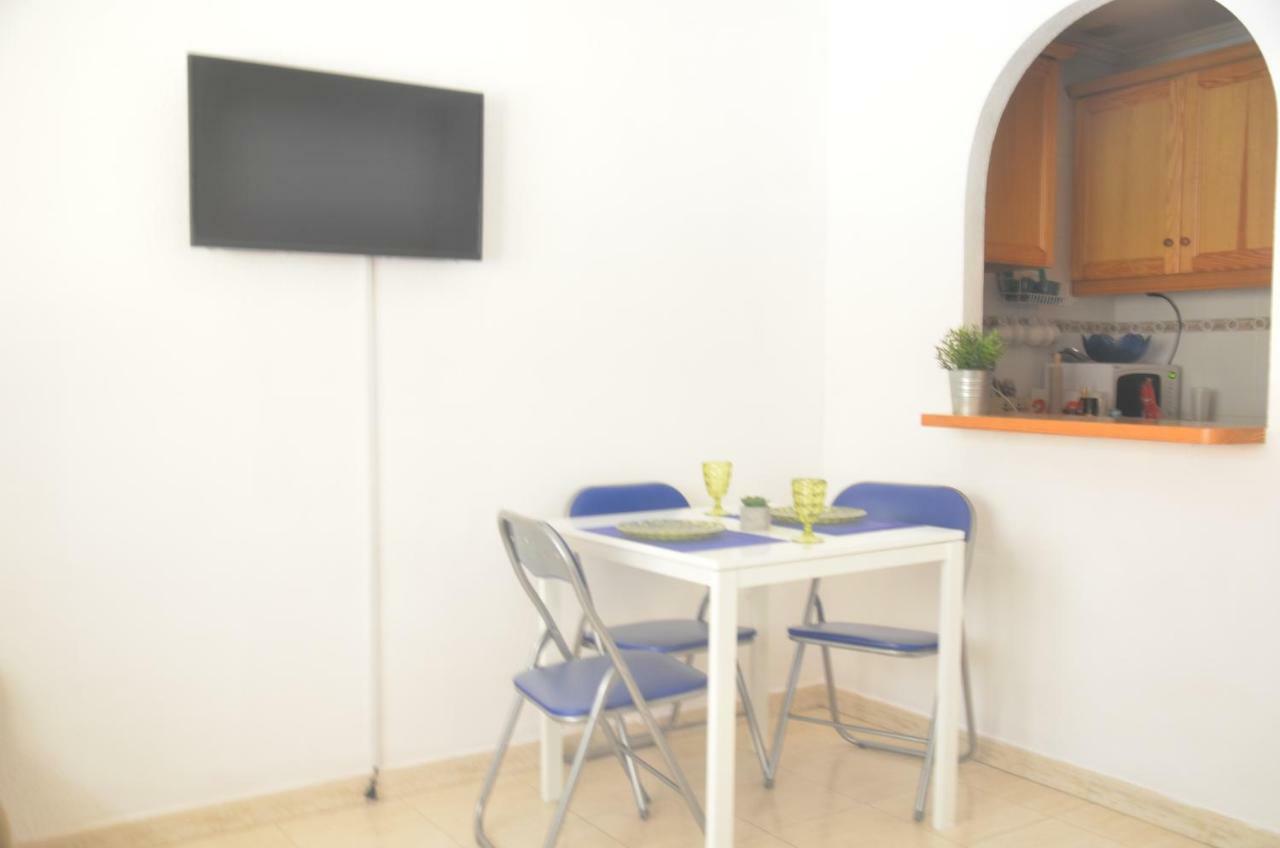 Pretty Studio With Swimming Pool Torrevieja Buitenkant foto